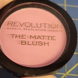 Revolution Matte Blush Powder - Divine 8.9g New Sealed